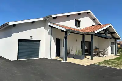 Image de Maison Familiale Proche Océan et Golfs à Tosse