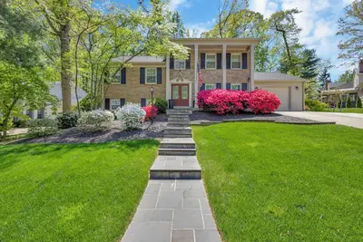 Image de Single Family Home -Annandale/Fairfax/Falls Church - 5 Bd 3 Ba - Long Term Stay
