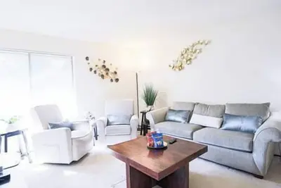 Image de Spacious 3+1 Br/2b House Sunnyvale Community Park