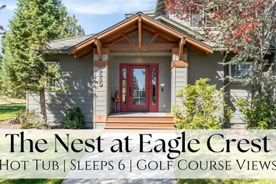 Image de Nest at Eagle Crest Resort + Hot Tub + Golf+ Fireplace