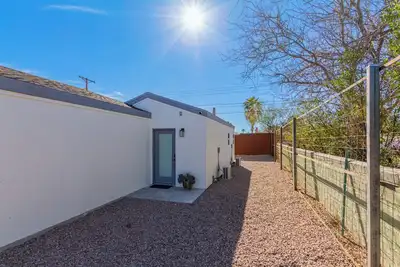 Image de Charming Central Tucson Guest House with Private Yard Await! Pet-Friendly!