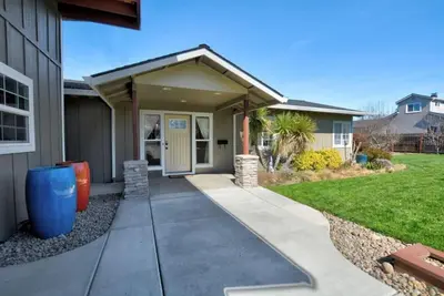 Image de Spacious Family Home w/Hot Tub! Medford, Or