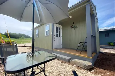 Image de Getaway In The Heart Of Texas. 5 Minutes From Colorado Bend State Park.