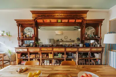 Image de Wyatt's Saloon | Guest House 2