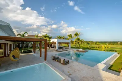 Image de Please Inquire Before Booking – Luxury Villa