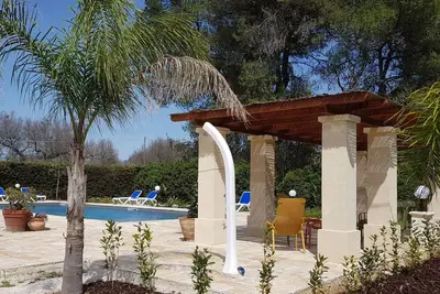 Image de Romantic Italian villa with superb pool and beautiful gardens close to Oria