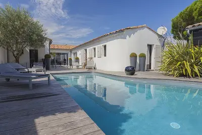 Image de Ile de Ré \" Le Moulin des Sables\"  4**** La Flotte