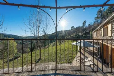 Superbe maison de caractère avec vue et piscine