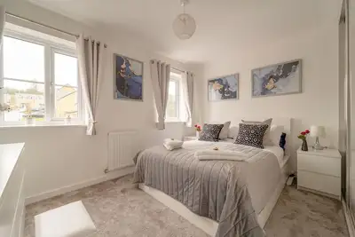 Image de Stylish new build home central Colne