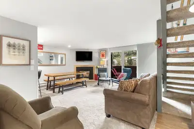 Image de Cozy Ski-In/Out Copper Condo Near Lifts and Shops