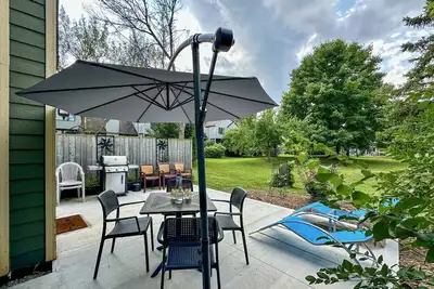 Image de Happy Valley Spacious Family Townhome. Dog Friendly. Minutes to Blue Mountain