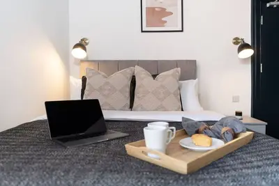 Self-Catering Studio, Laundry, Fast Wifi, Parking