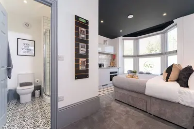 Work Stay Specialist: Stylish Studio, Fast Wifi