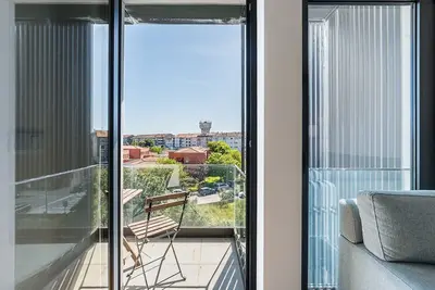 Image de GuestReady - L'élégance contemporaine d'Aveiro