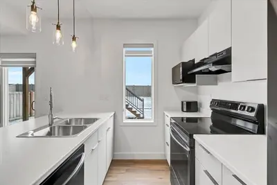 Image de Stunning Private Suite | Full Kitchen | Free Wifi