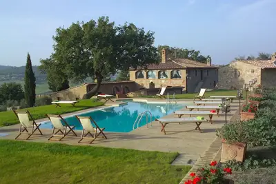 Image de Villa à Monticchiello avec 7 chambres à coucher, 14 couchages