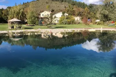 Image de Gite 3* en pleine nature. Idéal pour se ressourcer au bord de son bitope.