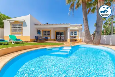 Image de Charming Villa With Private Pool, A/C, Barbecue And Wi-Fi