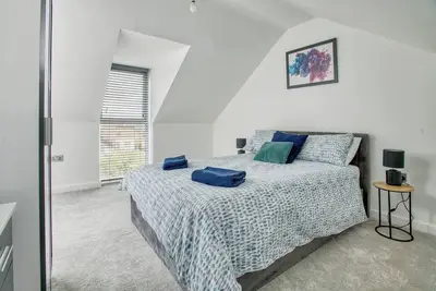 Image de Motherby 6 · Town House with Free Parking - Pass the Keys