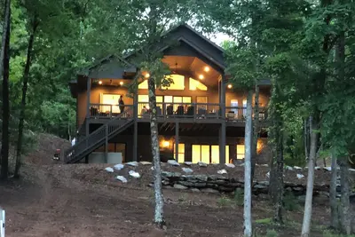 Image de Wkd Escape - Custom Waterfront Home! Perfect for multiple families!