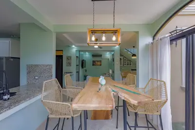 Image de One Particular Harbor • 2 Br Townhouse • Pool & Garden, Playas del Coco • 4 Guests