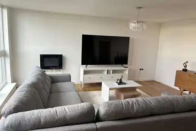 Image de Lovely  three bedroom apartment located in a private development.