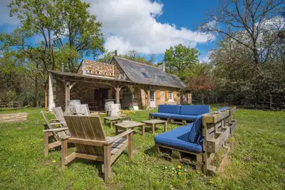 la petite maison dans la forêt, un havre de paix en pleine nature!