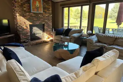 Image de West Glacier Sleeps 4 On Golf Course W/ Golf Cart