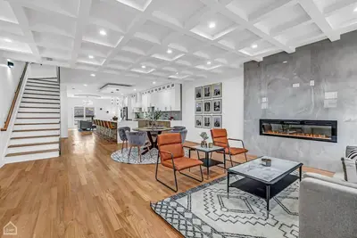 Image de Modern, Luxe, House 20mins to Downtown, Private Rooftop, 2car Garage