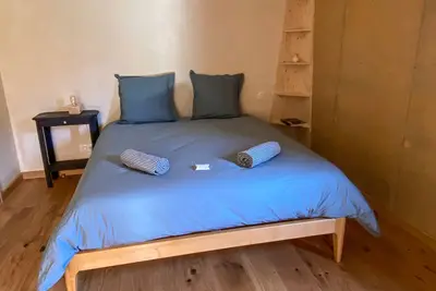 Image de Gîtes pour 2 à 4 personnes entourés de verdure