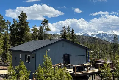 Image de Sunrise Ridge - Cozy Cabin, Hot Tub, Awesome Views