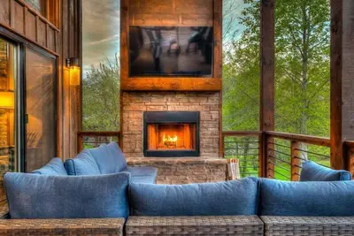 Image de Blue Mountain Cove - Close to Lake Blue Ridge | Hot Tub | Arcade Games