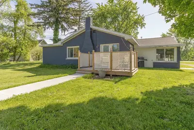 Image de Hickory Cottage: Cozy 2-Bedroom in Douglas, Mi, close to beaches, downtown, antiques and more! *