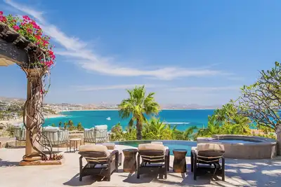 Image de Luxurious Seclusion at Palmilla Chef & Butler Services, Swimmable Beach