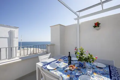 Image de Heart of Monopoli: Seaview Terrace Apartment
