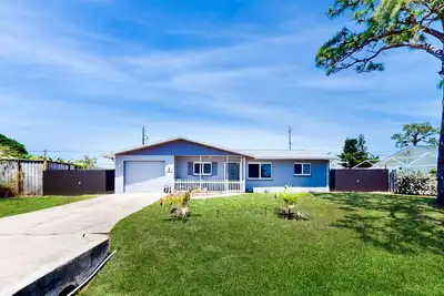 Image de Snowbird & dog-friendly home with patio, grill, bikes