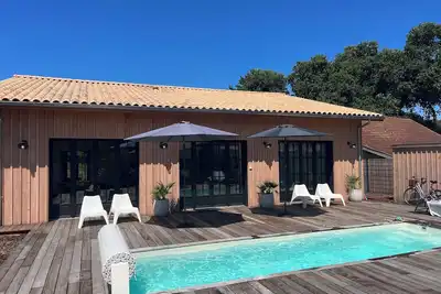 Image de Maison climatisée neuve en bois avec piscine 8 km contis plage