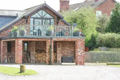 Image de Poplar Farm Studio, pet friendly, with hot tub in Aldford