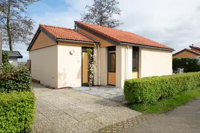 Image de Bungalow bien-ĂŞtre avec bain Ă remous et sauna