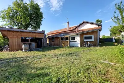 Image de Ares proche bassin maison typique 6 Personnes