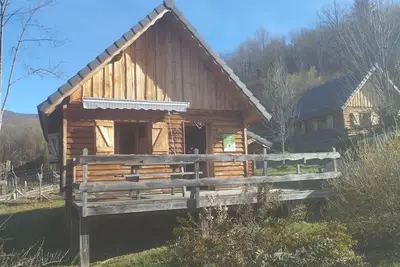 Image de Les cabanes de SouègnesChalet le Pinson