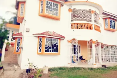 Image de Home from home. Spacious 3 bed room apartment Jamaica.