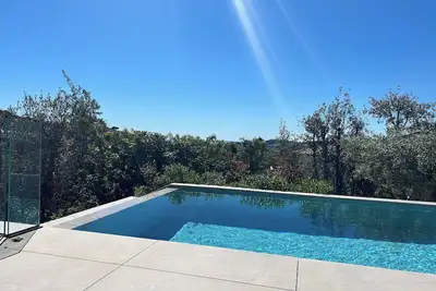 Image de Somptueuse  villa  californienne  6 chambres, piscine à débordement  vue mer