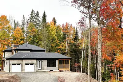 Image de 3000sqf Private  Retreat Modern Cottage Ac Fibre Wifi Muskoka Algonquin