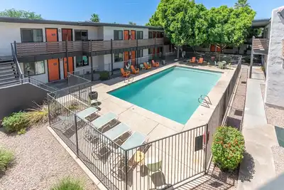 Image de Chic Condo Near Dt! Pool, Parking