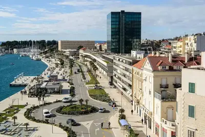 Image de Apartment located on West Coast promenade, 5 minutes from Riva and Marjan Hill.