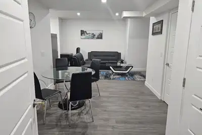 Image de Two bedroom legal basement suite.