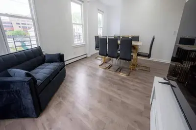 Image de Comfy Family Home - Near Nyc!