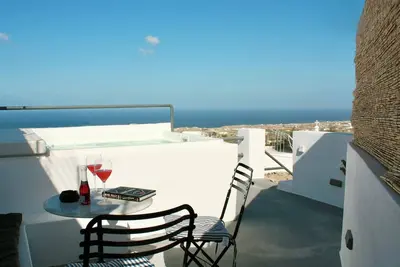 Image de The Lava Villa | Exquisite villa in Fira, perfect for relaxation and unwinding