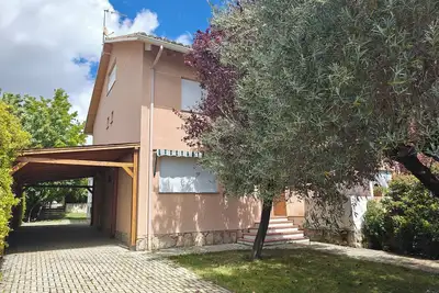 Image de House in Sierra de Madrid - Pool/garden - Wifi - Next to Train Station